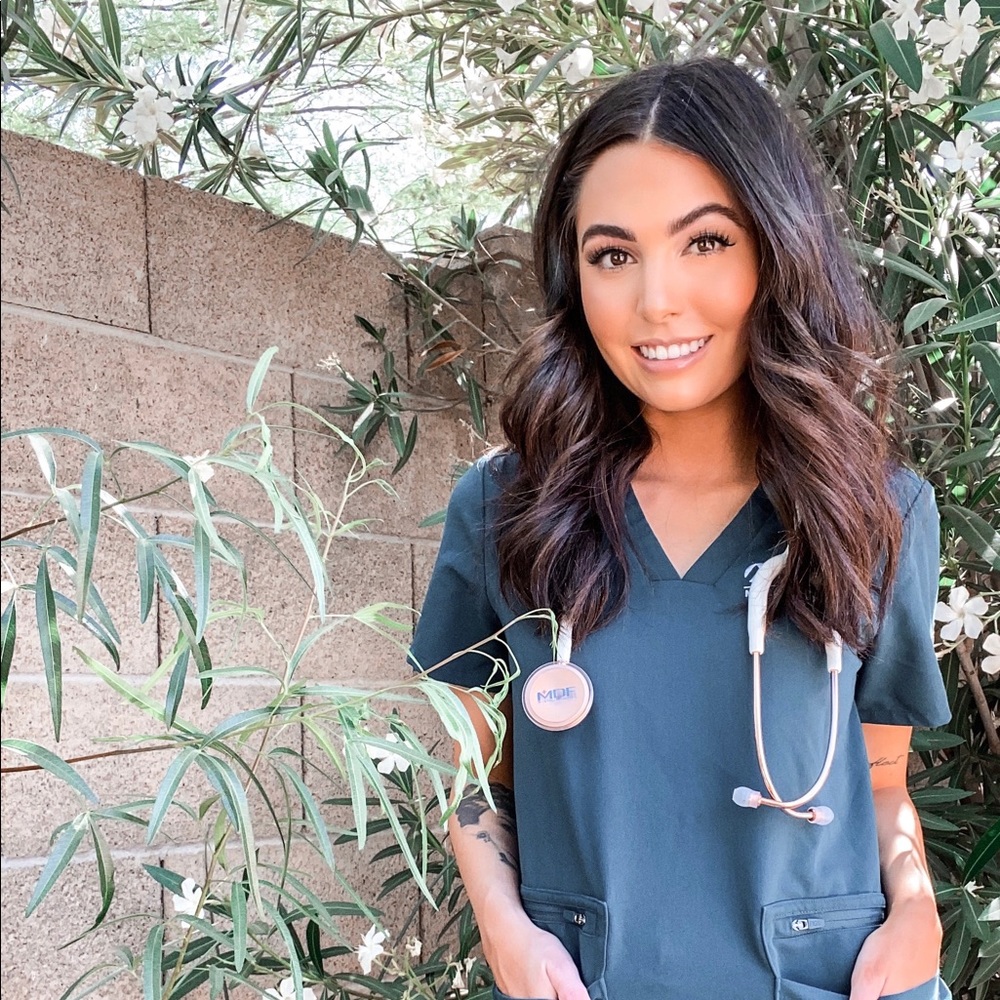 Meet your Posher, Candace